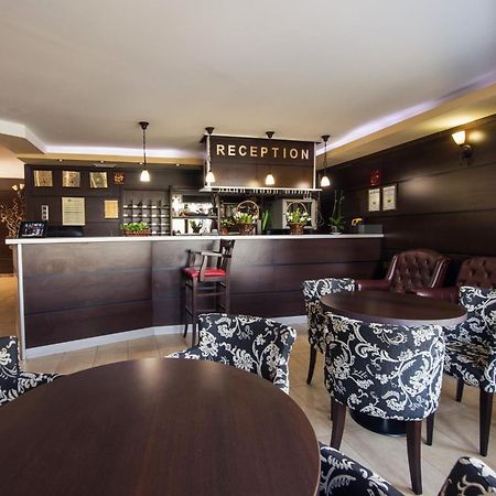 Family Hotel Hebar Batak Eksteriør billede