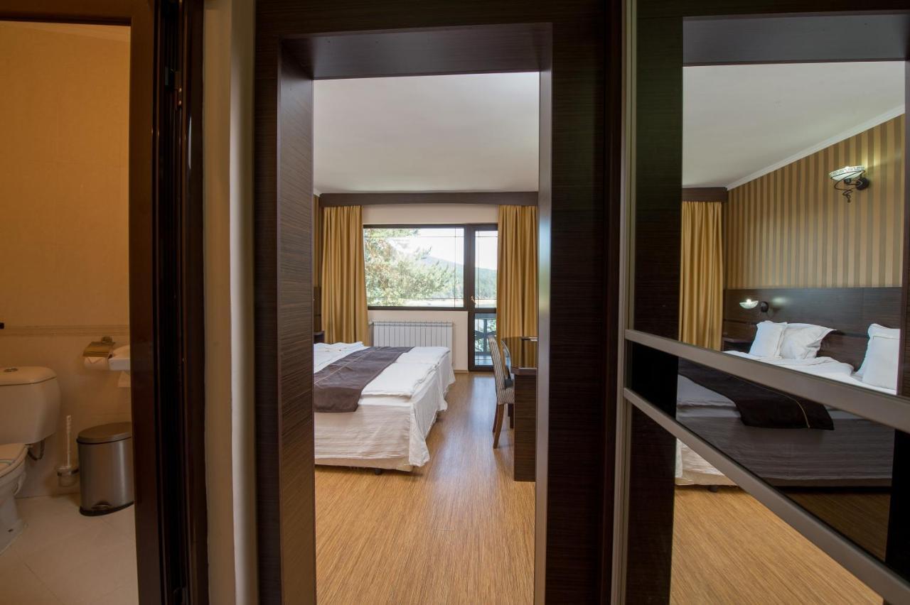 Family Hotel Hebar Batak Eksteriør billede