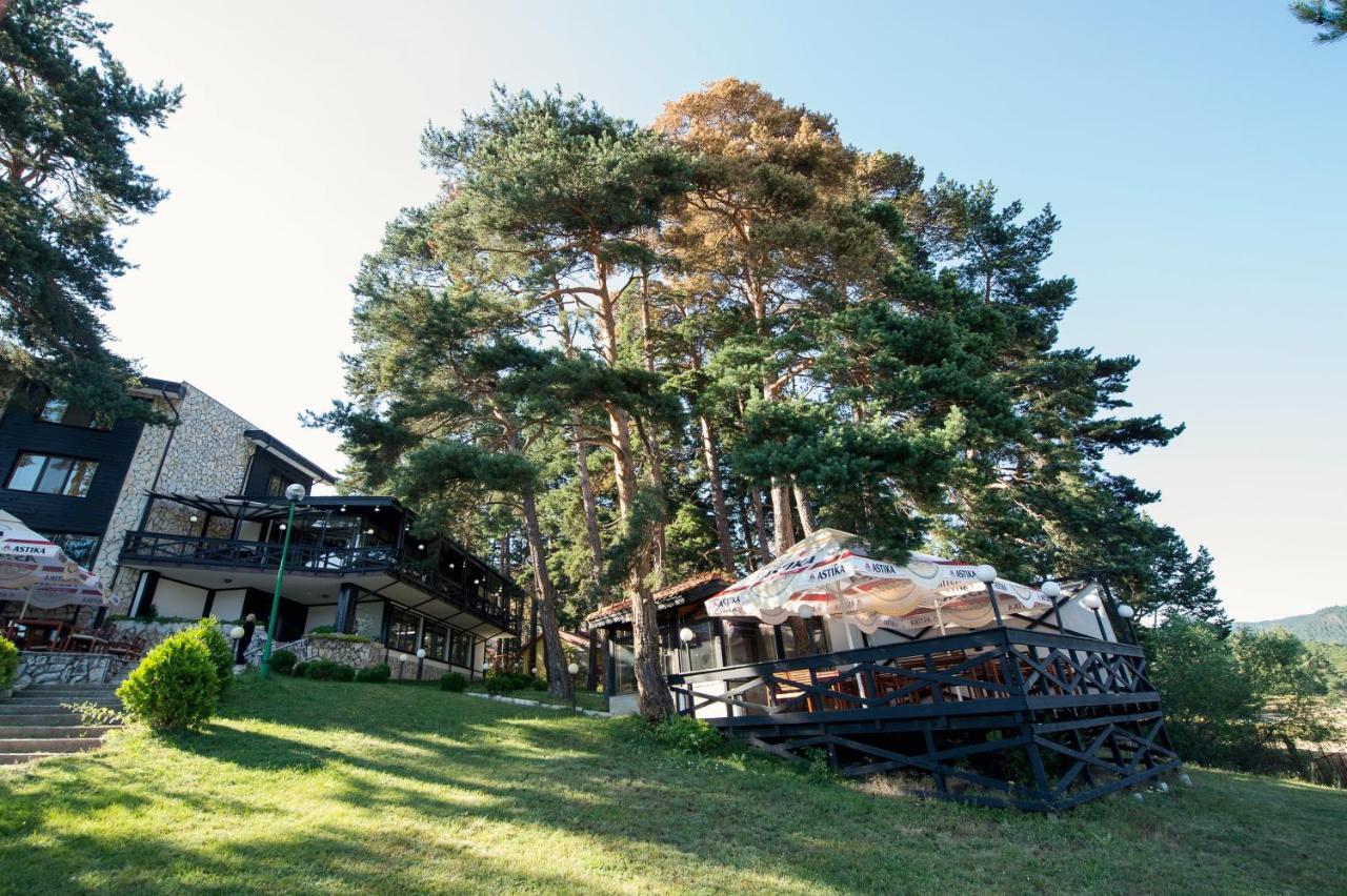 Family Hotel Hebar Batak Eksteriør billede