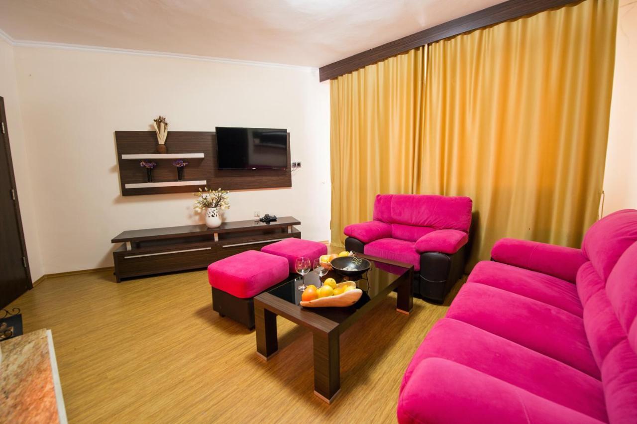 Family Hotel Hebar Batak Eksteriør billede