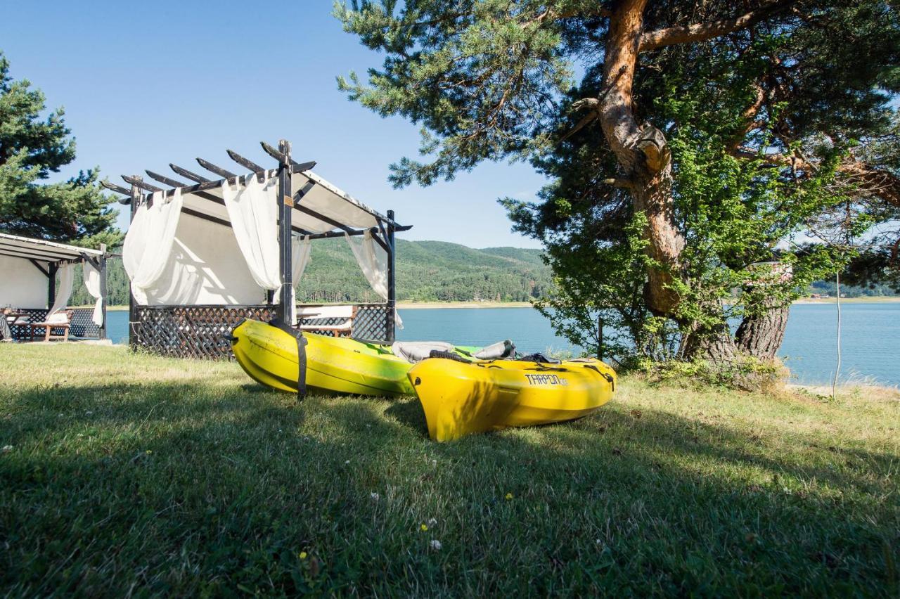 Family Hotel Hebar Batak Eksteriør billede